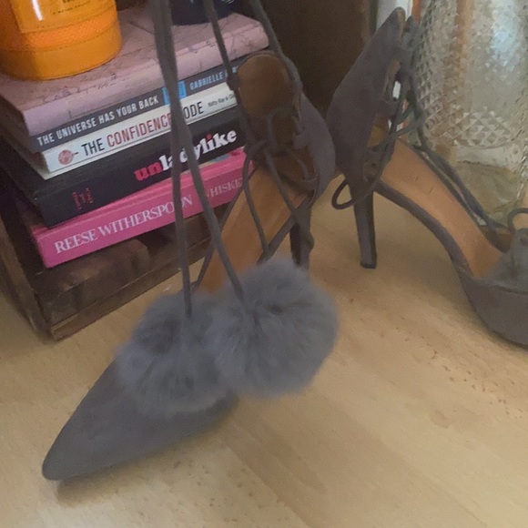 Yoki grey lace up heel with fuzzy Pompoms. 8.5 - Picture 3 of 3